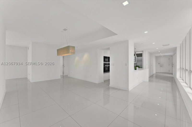 Comprar apartamento no Bentley Bay South 2101