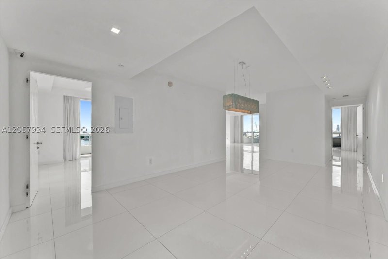 Comprar apartamento no Bentley Bay South 2101