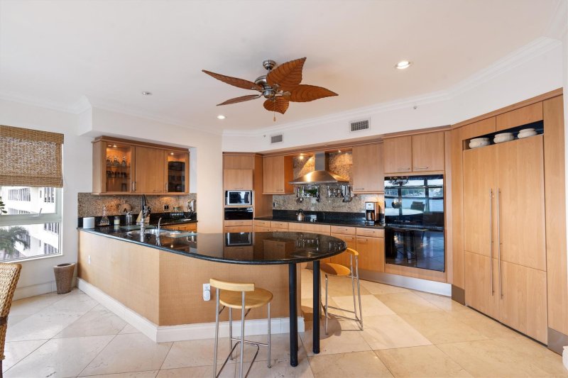 Apartment for rent at Alhambra Place 401
