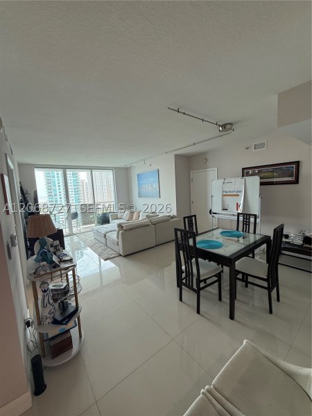 Alquiler de apartamento en One Miami West Tower 1805