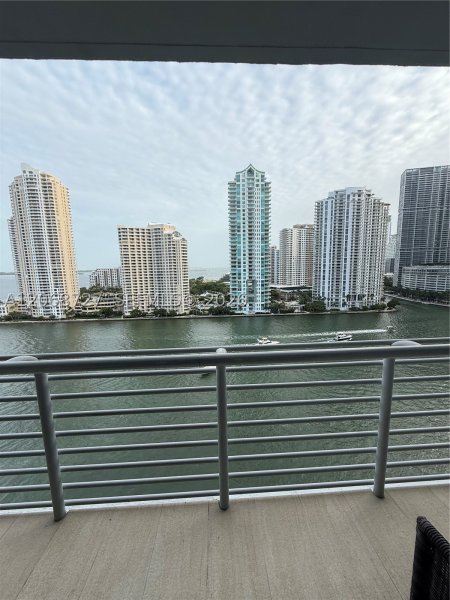 Alquiler de apartamento en One Miami West Tower 1805