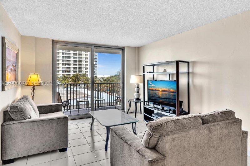 Condo for sale at Manatee 308
