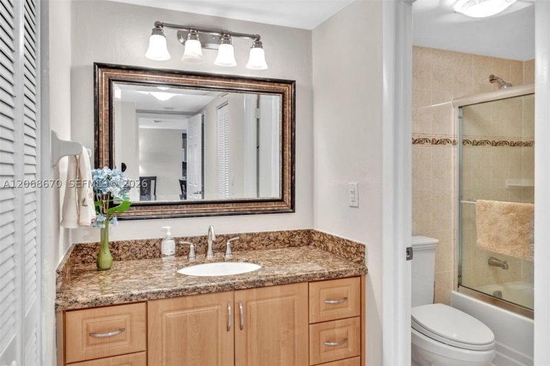 Condo for sale at Manatee 308