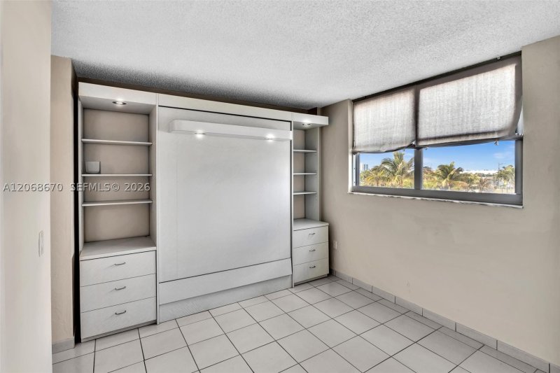Condo for sale at Manatee 308