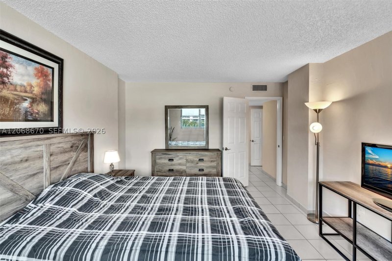Condo for sale at Manatee 308