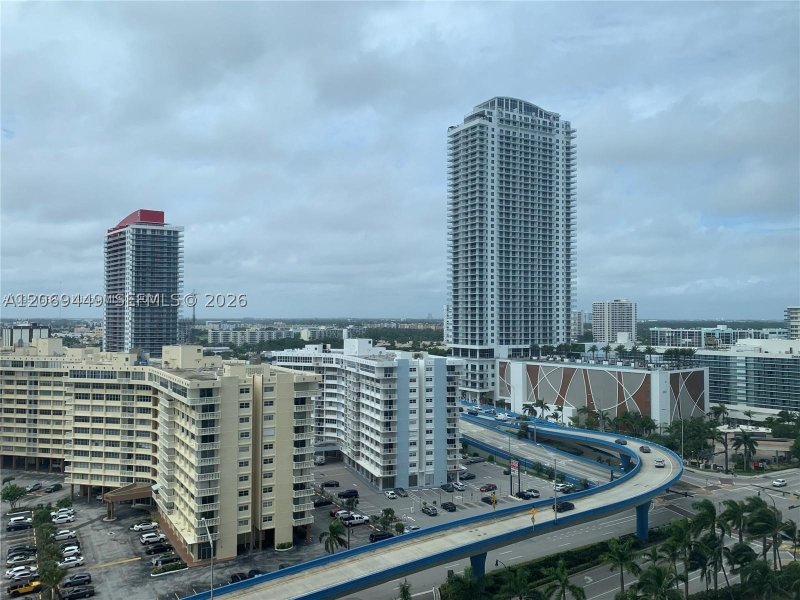 Aluguel de apartamento no Beach Club Two 1607