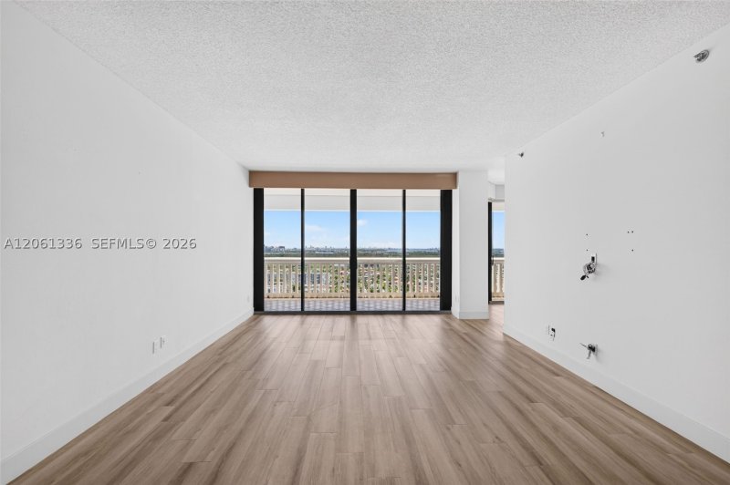 Condo for sale at 2000 Williams Island 3008