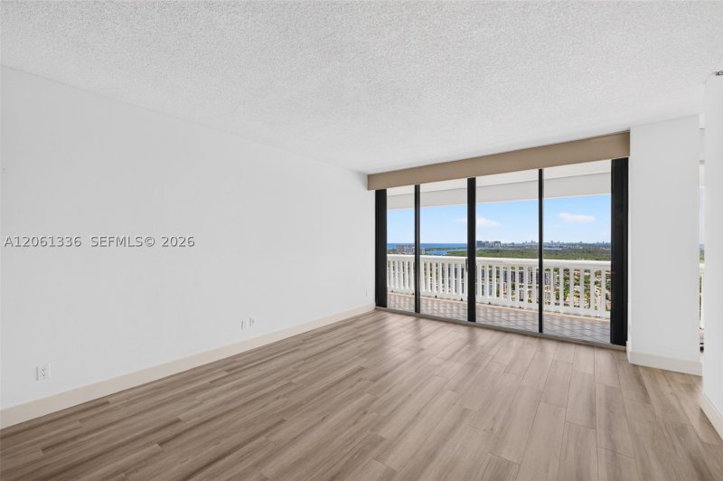 Condo for sale at 2000 Williams Island 3008