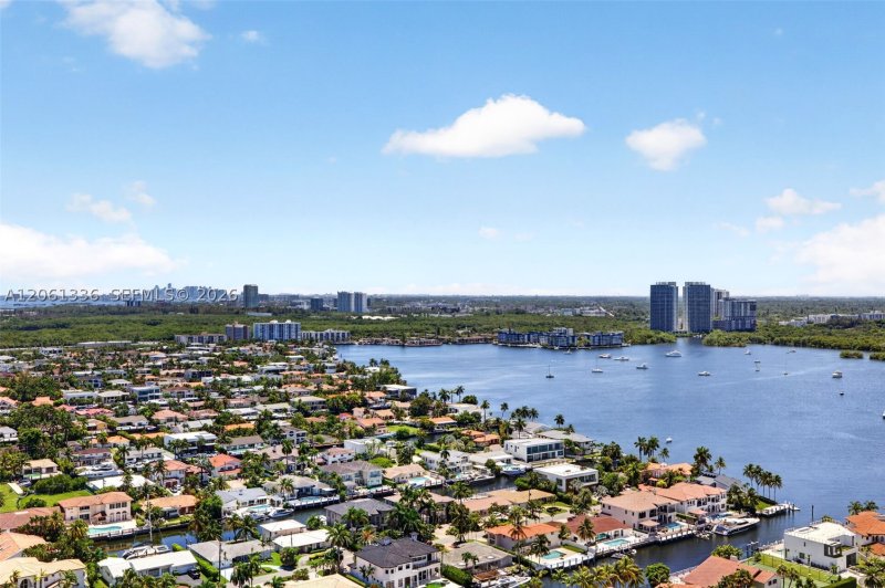 Condo for sale at 2000 Williams Island 3008