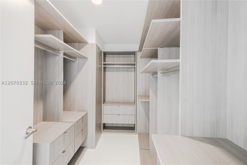 Apartment for rent at Paramount Miami WorldCenter 3911