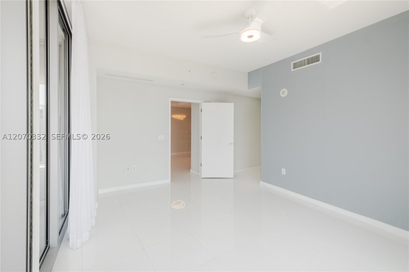 Apartment for rent at Paramount Miami WorldCenter 3911