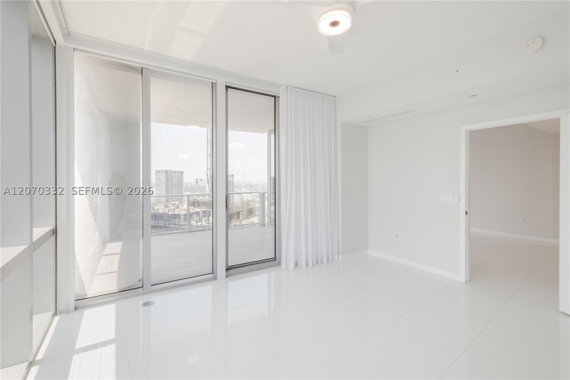 Apartment for rent at Paramount Miami WorldCenter 3911