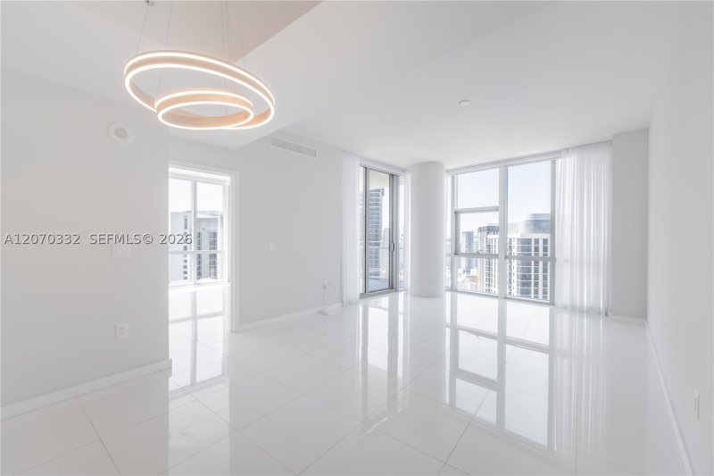 Apartment for rent at Paramount Miami WorldCenter 3911
