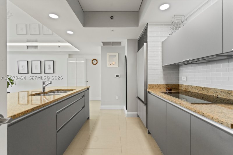 Comprar apartamento no Ocean Four 3502