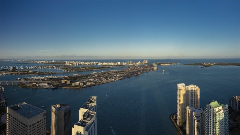 Comprar apartamento en Aston Martin Residences 6301