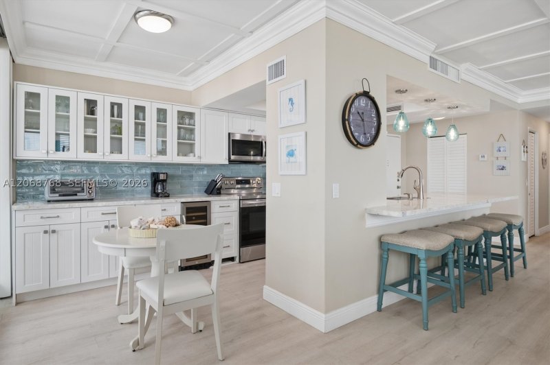 Condo for sale at Alexander Towers 1505