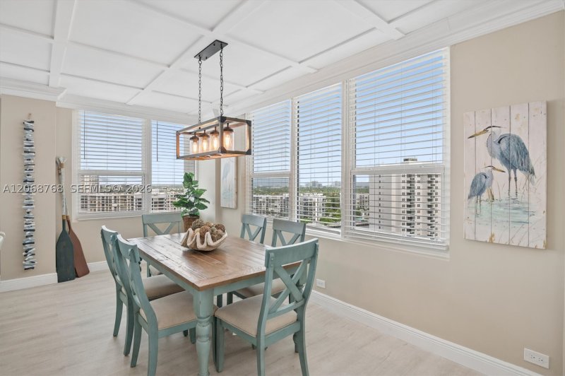 Condo for sale at Alexander Towers 1505