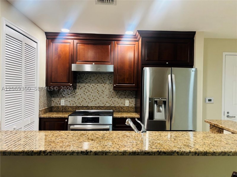 Apartment for rent at 100 Andalusia 510