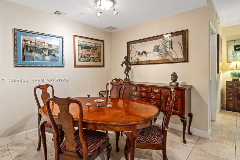 Apartment for rent at 100 Andalusia 510