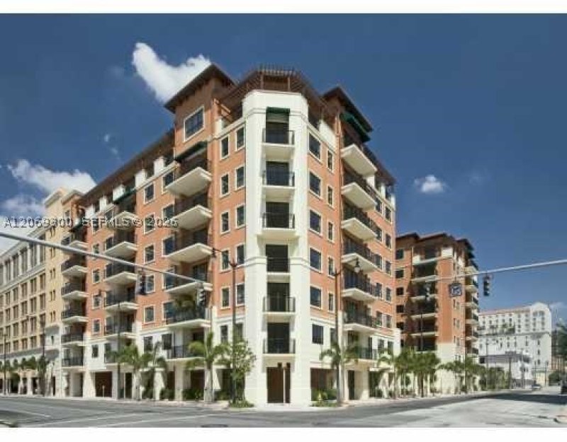 Apartment for rent at 100 Andalusia 510
