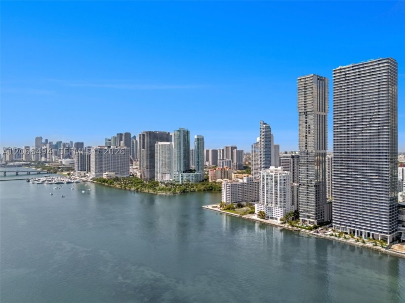 Alquiler de apartamento en Aria Reserve Miami 1207