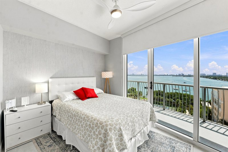 Comprar apartamento no Opera Tower 1202