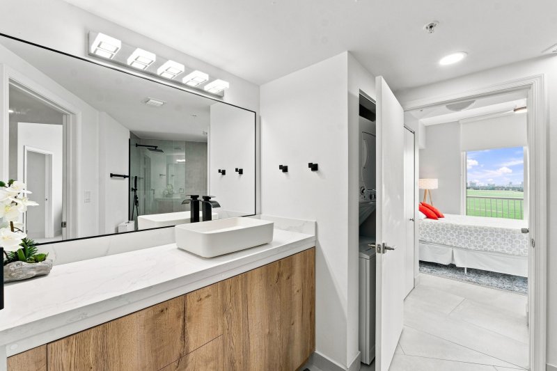 Comprar apartamento no Opera Tower 1202
