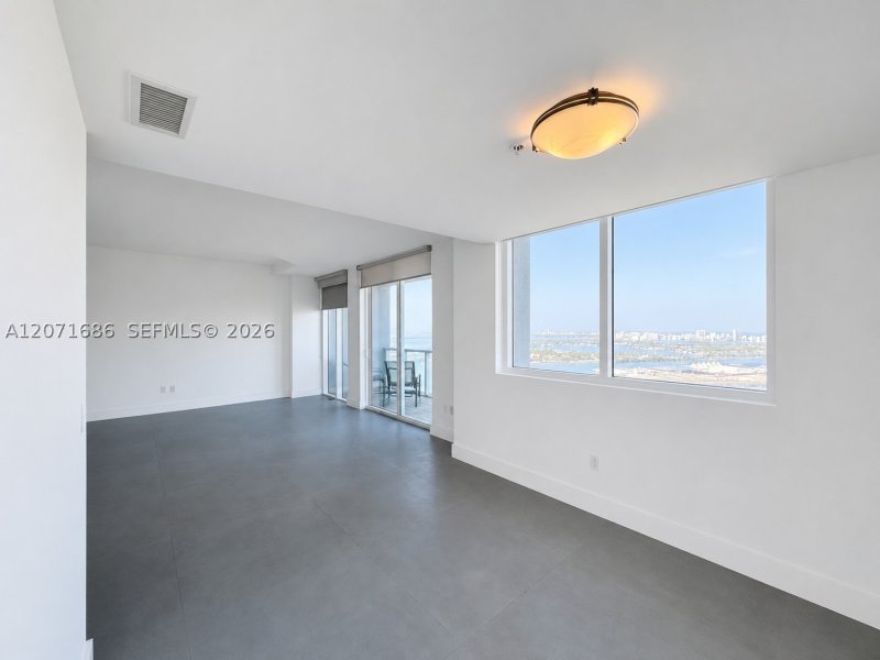 Aluguel de apartamento no Vizcayne Everglades On The Bay 3903