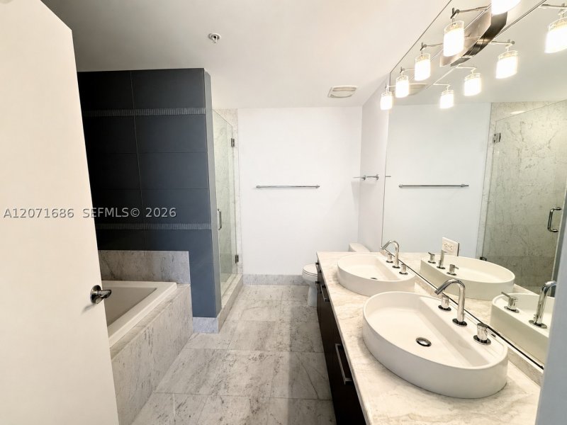 Aluguel de apartamento no Vizcayne Everglades On The Bay 3903