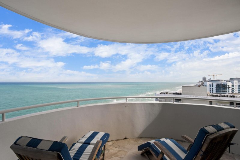 Alquiler de apartamento en La Gorce Palace 2603