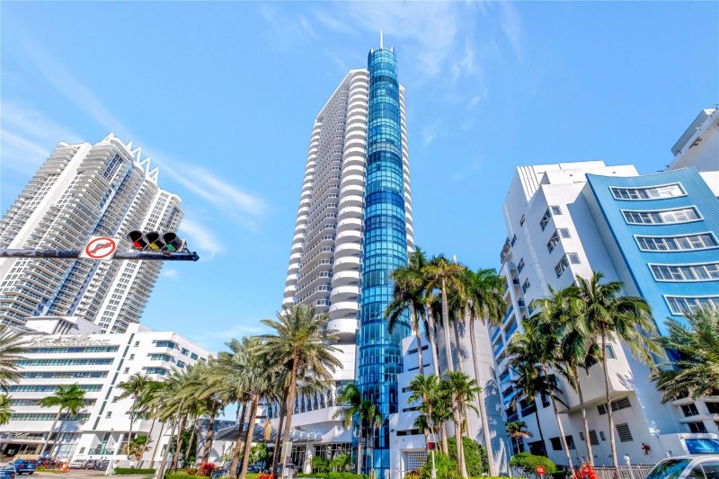 La Gorce Palace Apt #2603