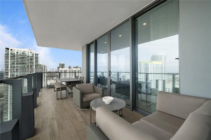 Aluguel de apartamento no Brickell City Centre Rise 3412