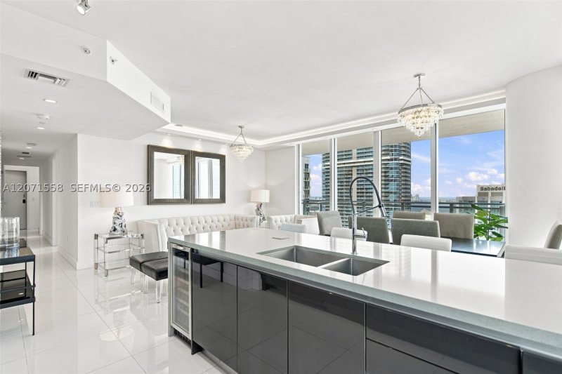 Aluguel de apartamento no The Bond 3800