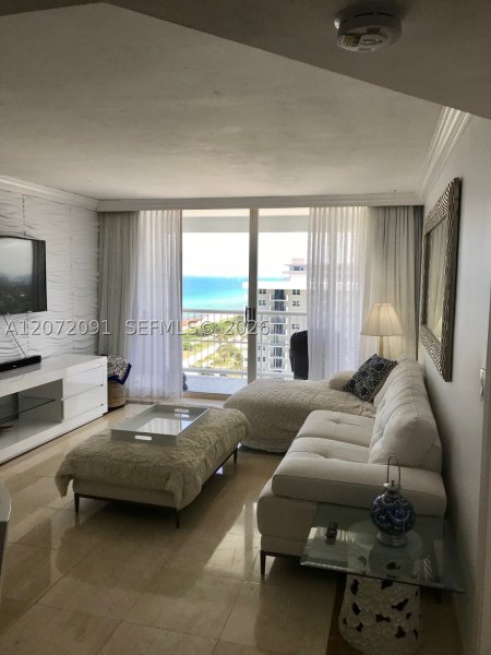 Aluguel de apartamento no Marbella Surfside 1203