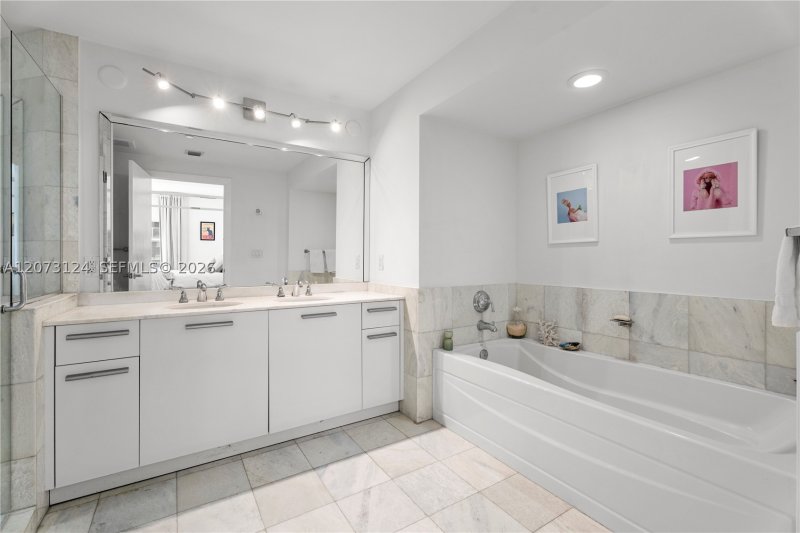 Aluguel de apartamento no Avenue on Brickell 1060 Tower 2117