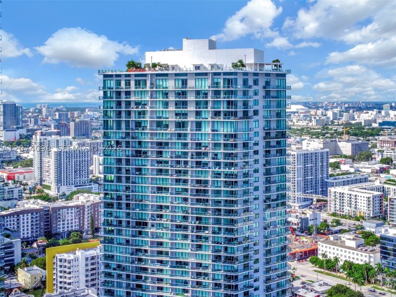 Comprar apartamento no Paraiso Bayviews 2310