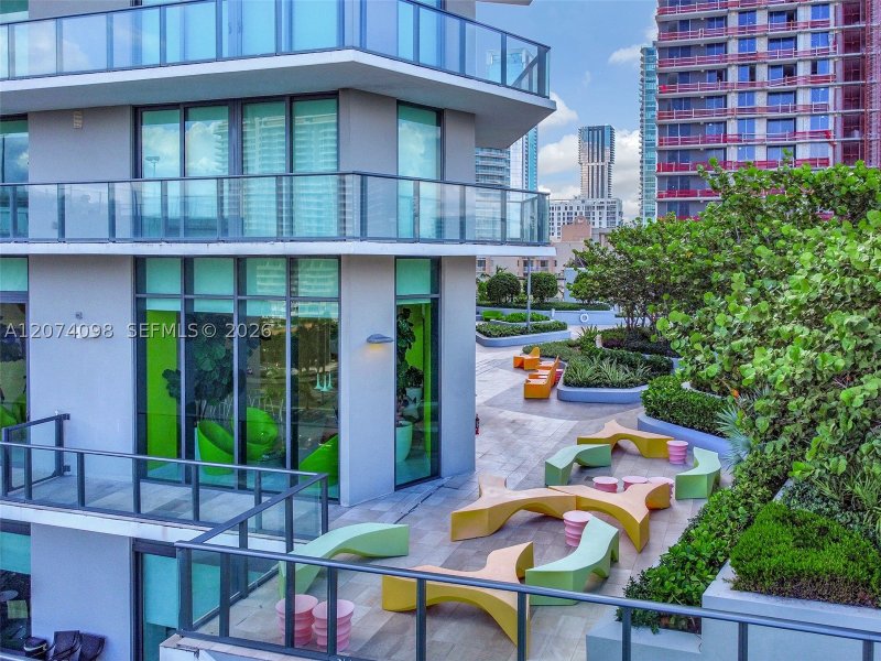 Comprar apartamento no Paraiso Bayviews 2310