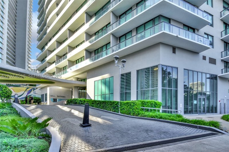 Comprar apartamento no Paraiso Bayviews 2310