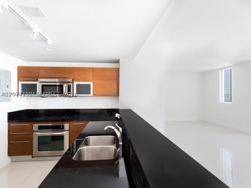 Alquiler de apartamento en Vizcayne Everglades On The Bay 1002