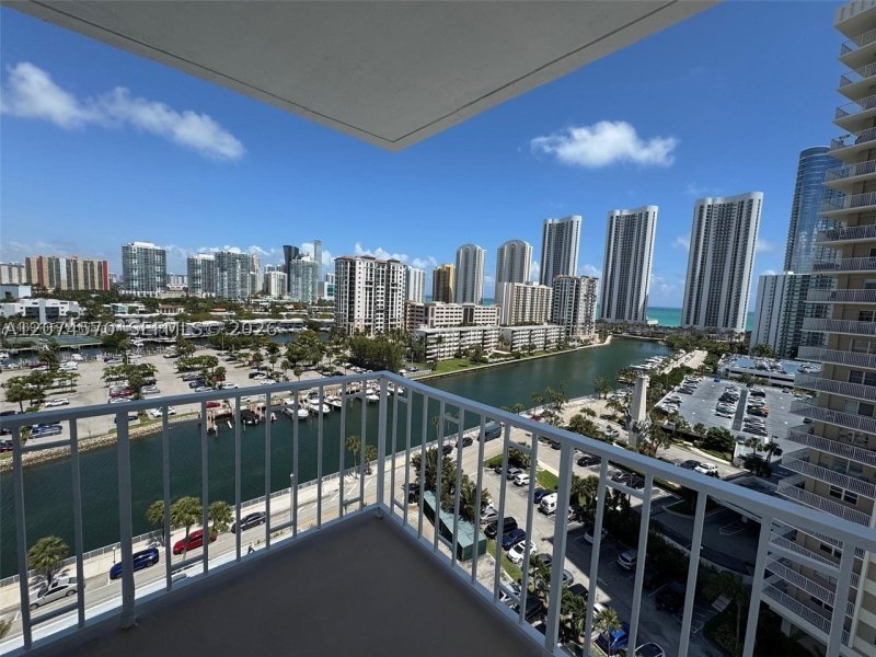 Aluguel de apartamento no Arlen House 1231