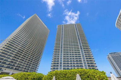 Beach Club Three Apt #1108