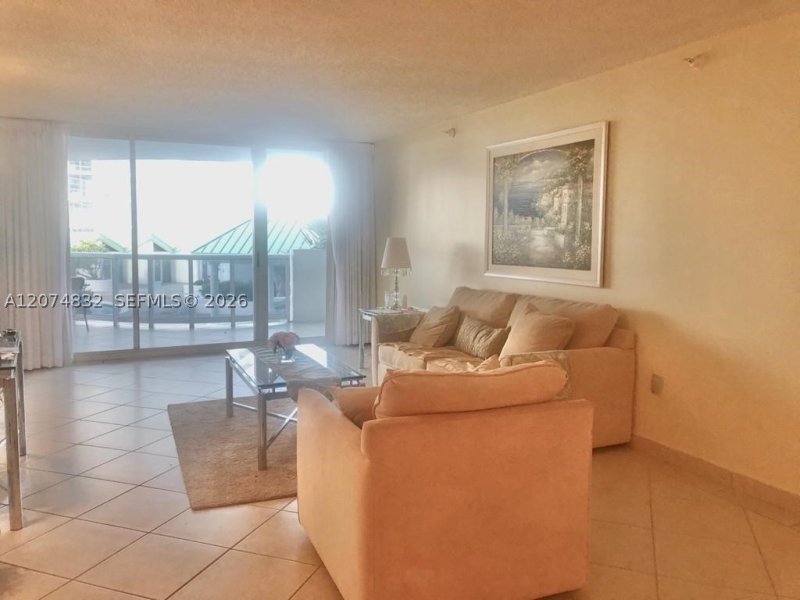 Apartment for rent at Sands Pointe 706
