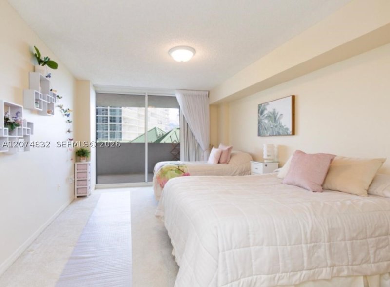 Apartment for rent at Sands Pointe 706