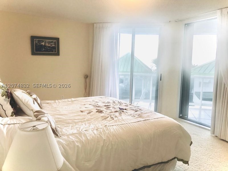 Apartment for rent at Sands Pointe 706