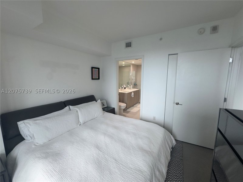 Condo for sale at Paraiso Bayviews 903