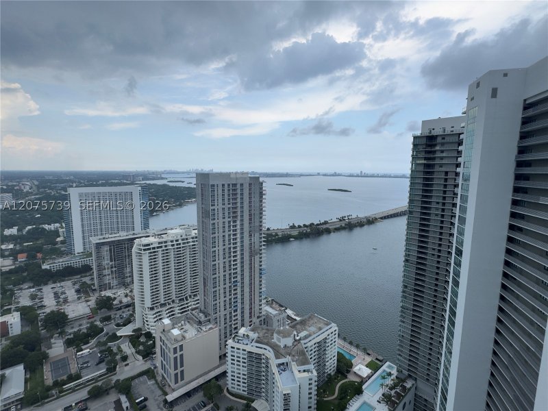 Condo for sale at Paraiso Bayviews 903