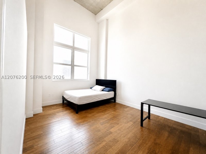 Property photo # 11