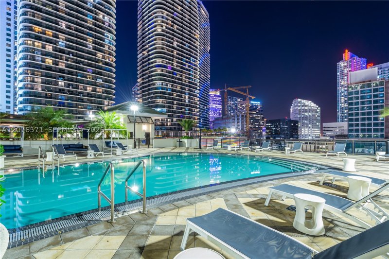 Comprar apartamento no Nine at Mary Brickell Village 1114