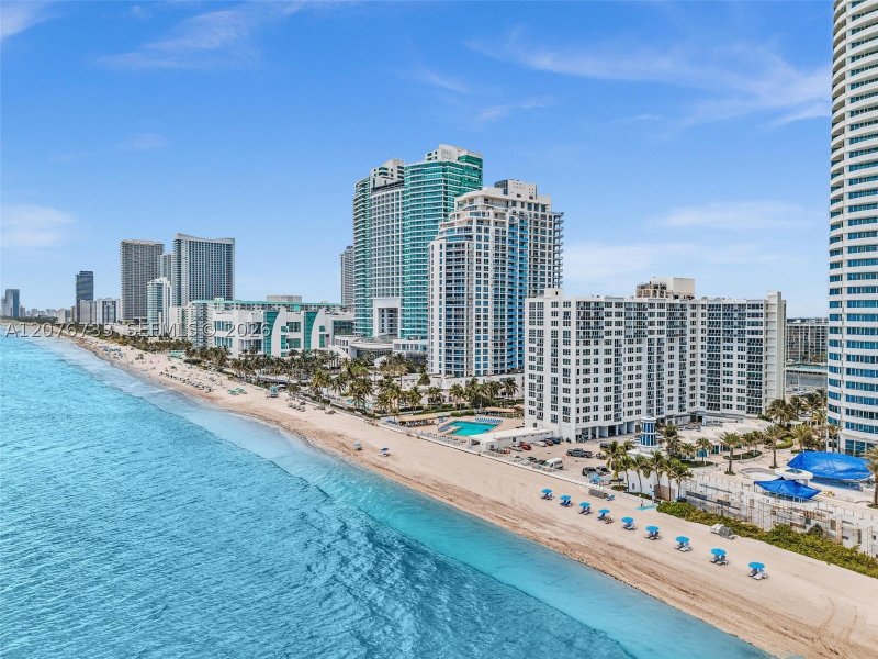 Apartment for rent at Alexander Towers 804