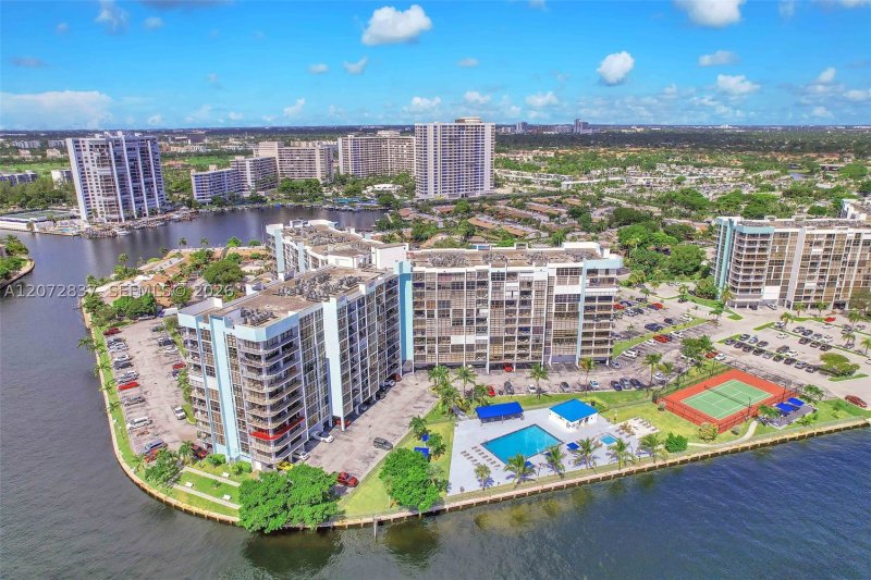 Comprar apartamento no 200 Leslie 818